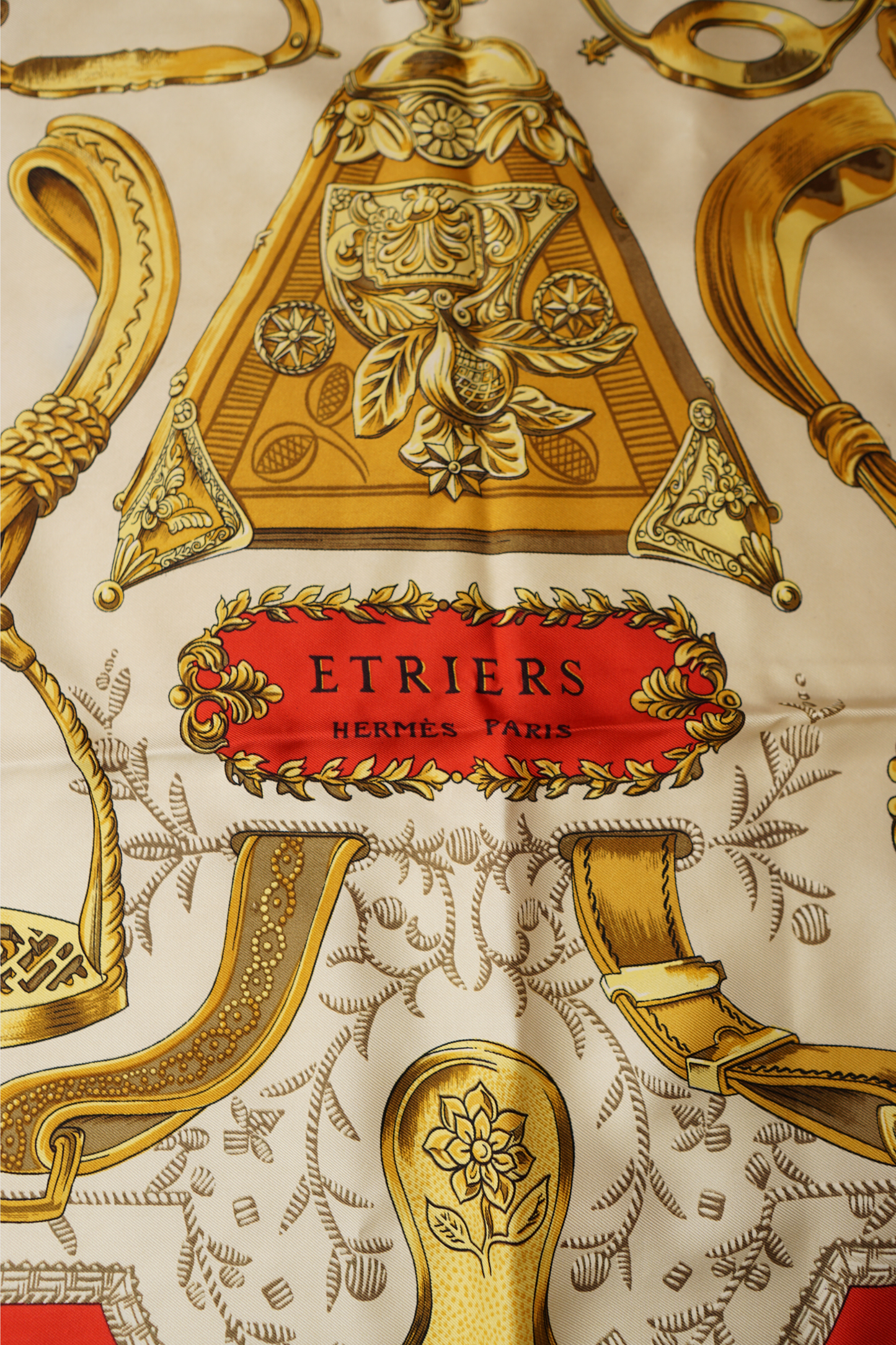 HERMÈS "Etriers" Carré