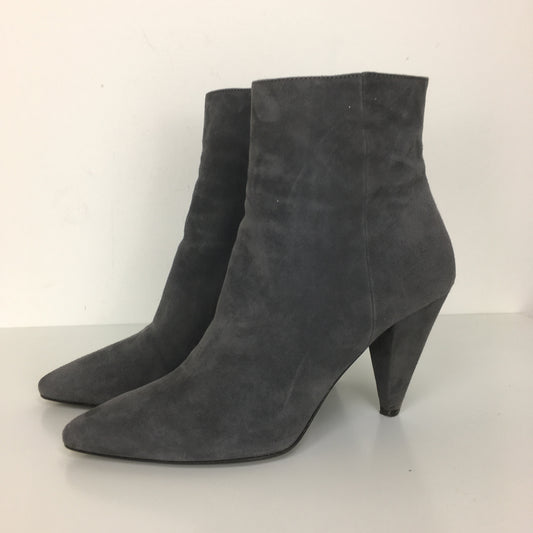 PRADA Pointed Toe Ankle Boots nebbia | 39,5